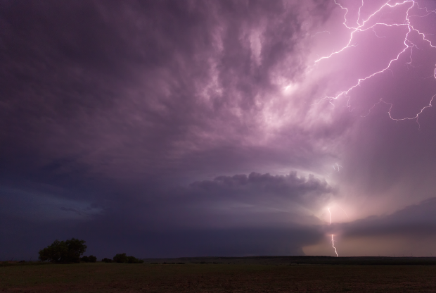 5-06-15-Throvkmorton-Supercell-LongExposure-Lightning-FB